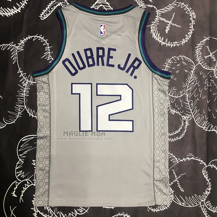 Maglia
 Kelly Oubre JR. NO 12 Charlotte Hornets Citta
 Edition Grigio
